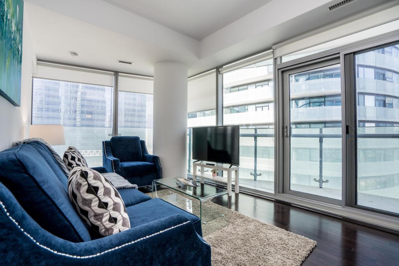 Aaira Suites Toronto Exterior foto