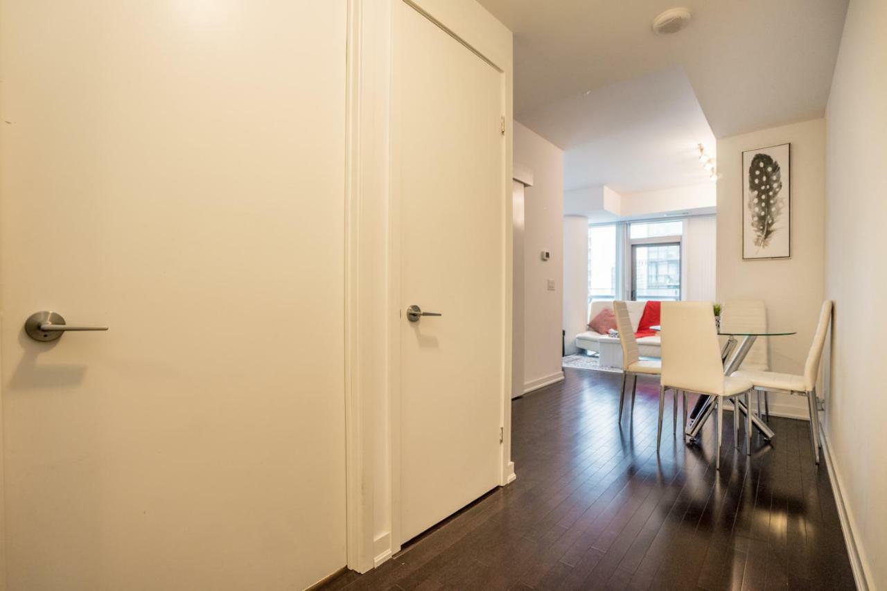 Aaira Suites Toronto Exterior foto