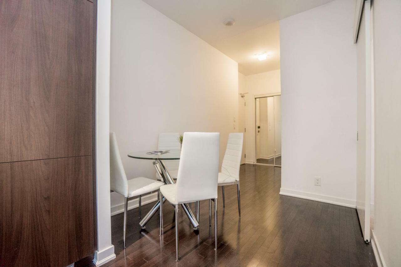 Aaira Suites Toronto Exterior foto